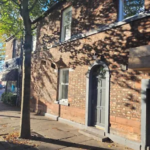 Carlisle City Centre, Cute Victorian House. Holiday home